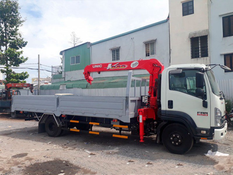 XE TẢI ISUZU FRR90N 5 TẤN GẮN CẨU UNIC 3 TẤN 4 KHÚC - Ảnh 3