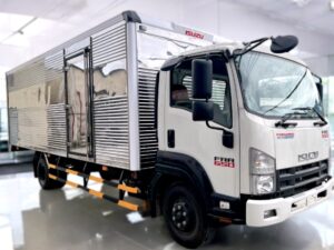 XE TẢI ISUZU FRR90NE4 6 TẤN THÙNG KÍN