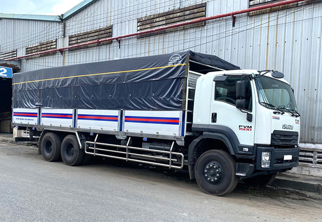 XE TẢI ISUZU FVM34TE4 15 TẤN THÙNG MUI BẠT - Ảnh 3
