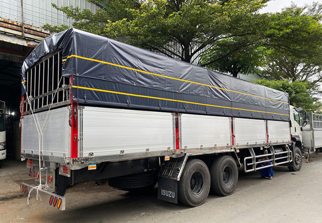 XE TẢI ISUZU FVM34TE4 15 TẤN THÙNG MUI BẠT - Ảnh 4