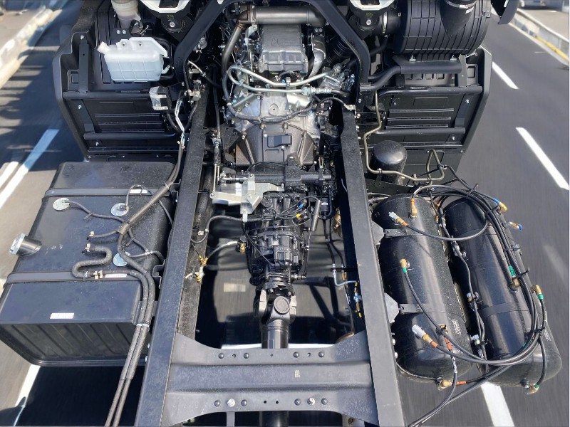 xe-tai-isuzu-fvm34we4-13-tan-3-chan-cho-gia-cam-dong-co