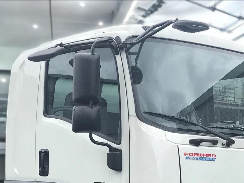 xe-tai-isuzu-fvr34ue4-7-5-tan-thung-lung-mat-guong