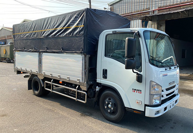XE TẢI ISUZU NMR85HE4 3 TẤN THÙNG MUI BẠT - Ảnh 2