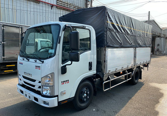 XE TẢI ISUZU NMR85HE4 3 TẤN THÙNG MUI BẠT - Ảnh 3