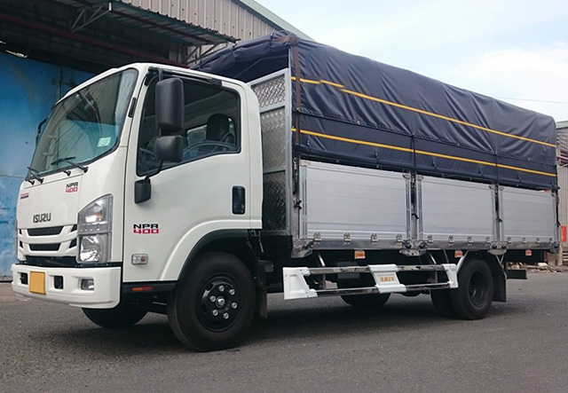 XE TẢI ISUZU NPR85KE4 4 TẤN THÙNG MUI BẠT - Ảnh 3