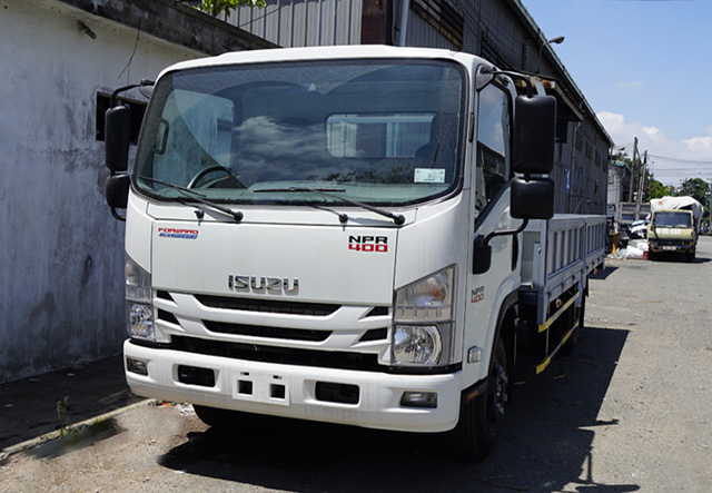 XE TẢI ISUZU NQR75LE4 5.5 TẤN THÙNG LỬNG - Ảnh 3