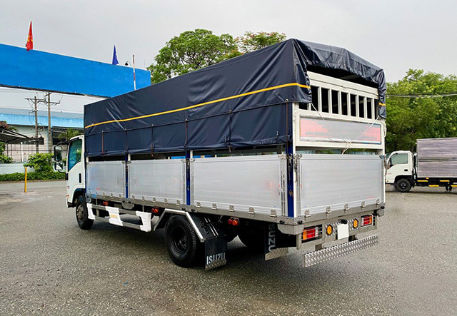 XE TẢI ISUZU NQR75LE4 5 TẤN THÙNG MUI BẠT - Ảnh 5