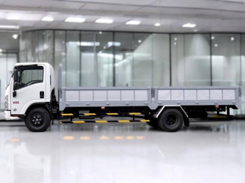XE TẢI ISUZU NQR75ME4 5.5 TẤN THÙNG LỬNG - Ảnh 6
