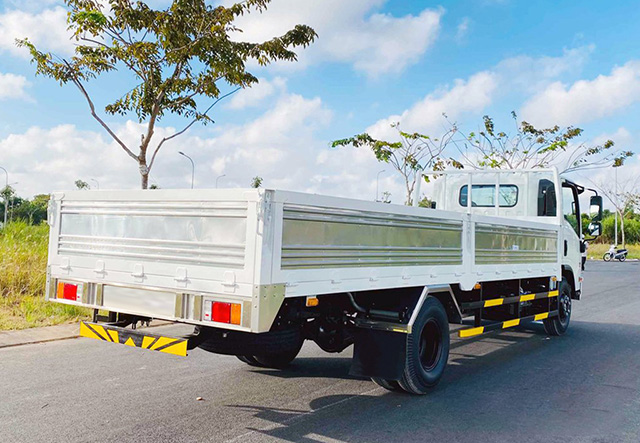 XE TẢI ISUZU NQR75ME4 6 TẤN THÙNG LỬNG - Ảnh 5