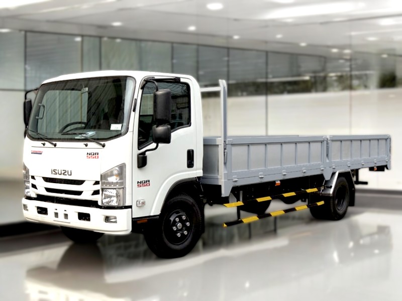 XE TẢI ISUZU NQR75ME4 5 TẤN THÙNG LỬNG - Ảnh 3