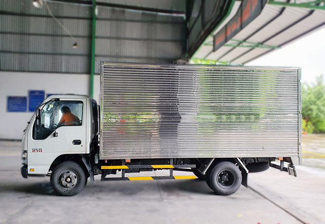 XE TẢI ISUZU QKR77HE4 2.9 TẤN THÙNG KÍN - Ảnh 3