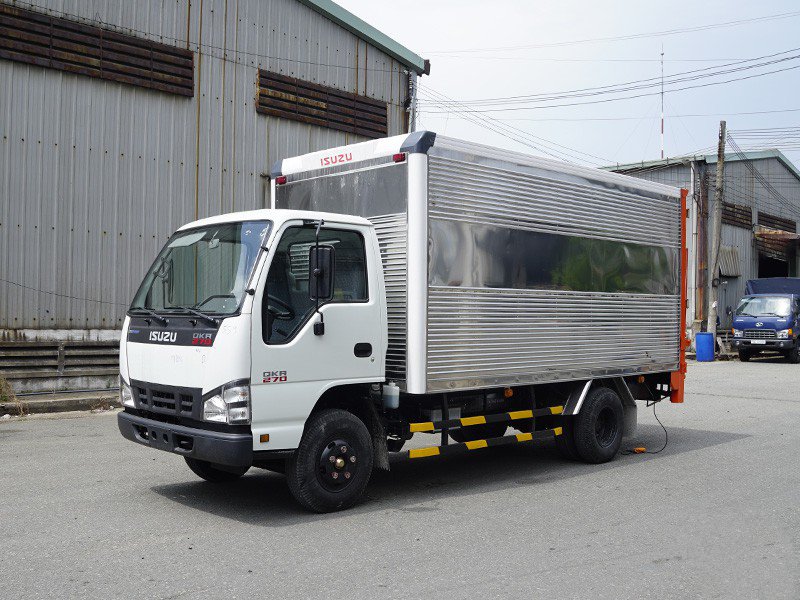 XE TẢI ISUZU QKR77HE4 1.9 TẤN THÙNG KÍN BỬNG NÂNG - Ảnh 3