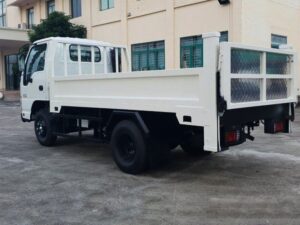 XE TẢI ISUZU QKR77HE4 2.3 TẤN THÙNG LỬNG BỬNG NÂNG