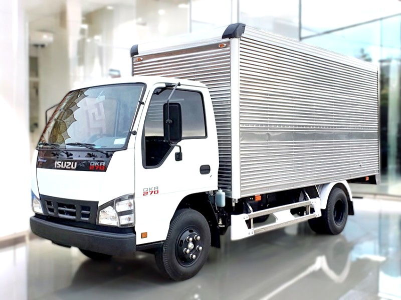 XE TẢI ISUZU QKR77HE4 2.4 TẤN THÙNG KÍN