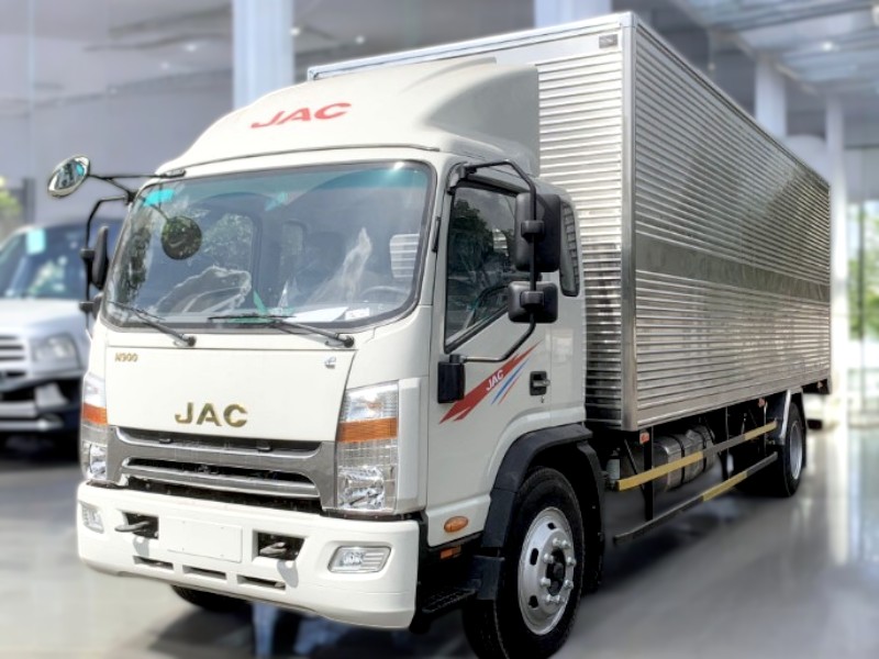 XE TẢI JAC N900 PLUS 9.1 TẤN THÙNG KÍN ĐỘNG CƠ CUMMINS