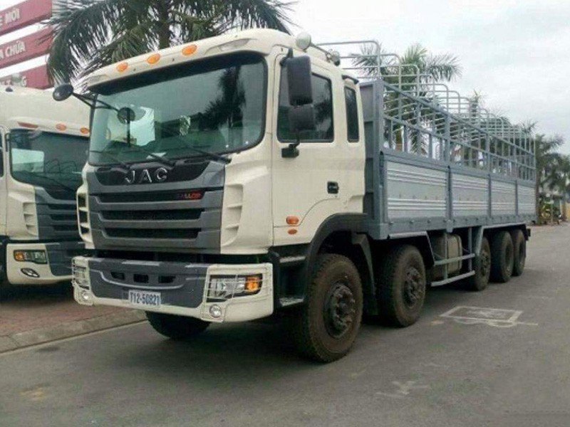 XE TẢI FAW THÙNG KÍN 6.8 TẤN ĐỘNG CƠ YUCHAI - Ảnh 6