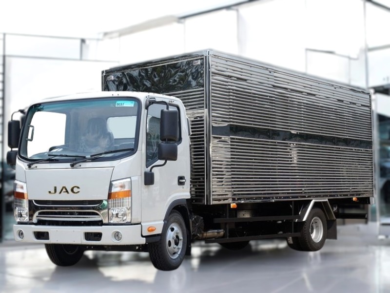 XE TẢI JAC N200S 1.9 TẤN THÙNG KÍN ĐỘNG CƠ CUMMIN
