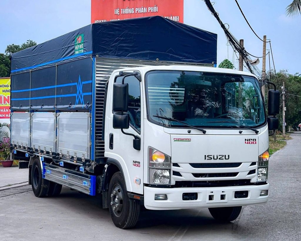 ISUZU NPR400